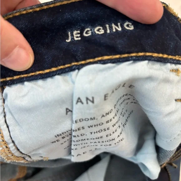 American Eagle Outfitters Dark Blue Skinny Jeans - Picture 3 of 4